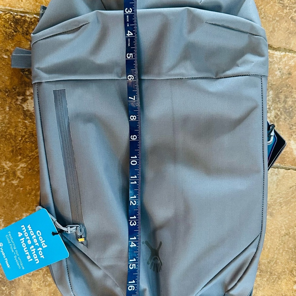 HYDRO FLASK Journey Series Hydration Backpack 20 liter Gray S/M - Picture 7 of 7
